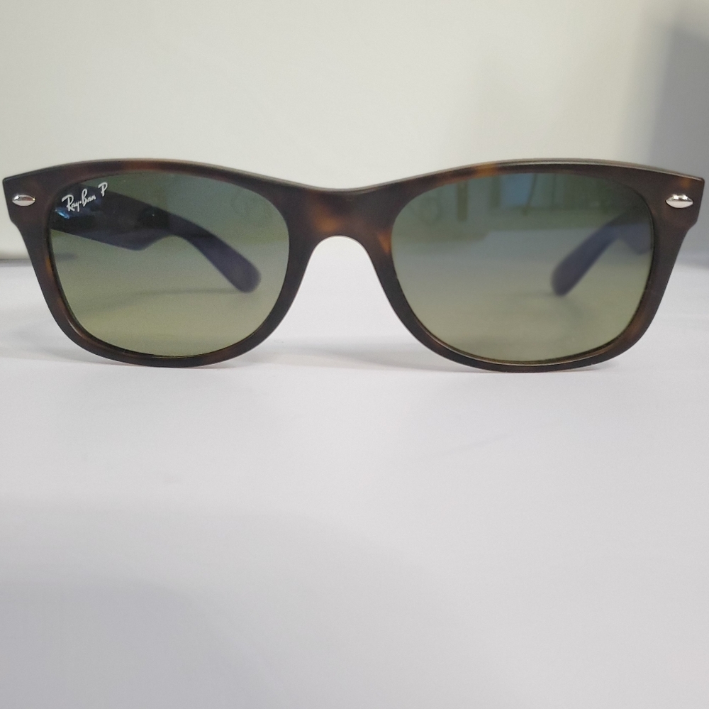 Ray-Ban Polarized New Wayferer Sunglasses in Matte Tortoise and Green lens.